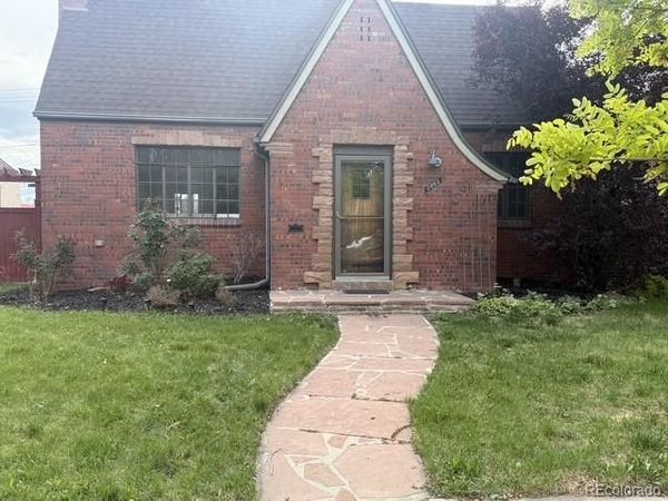 2865 Albion Street , Denver, CO 80207
