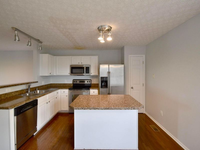 5456 Bull Creek Drive, Unit 106, Dublin, OH 43016 Photo 12