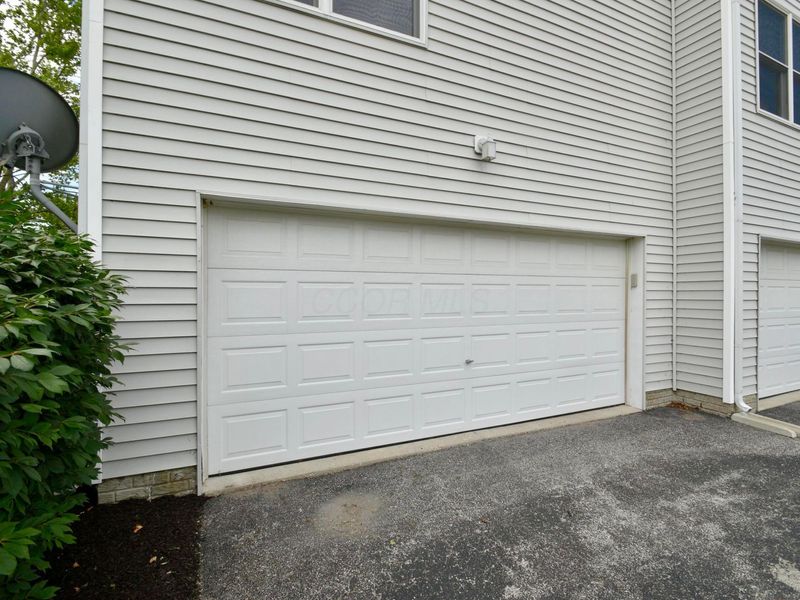5456 Bull Creek Drive, Unit 106, Dublin, OH 43016 Photo 2