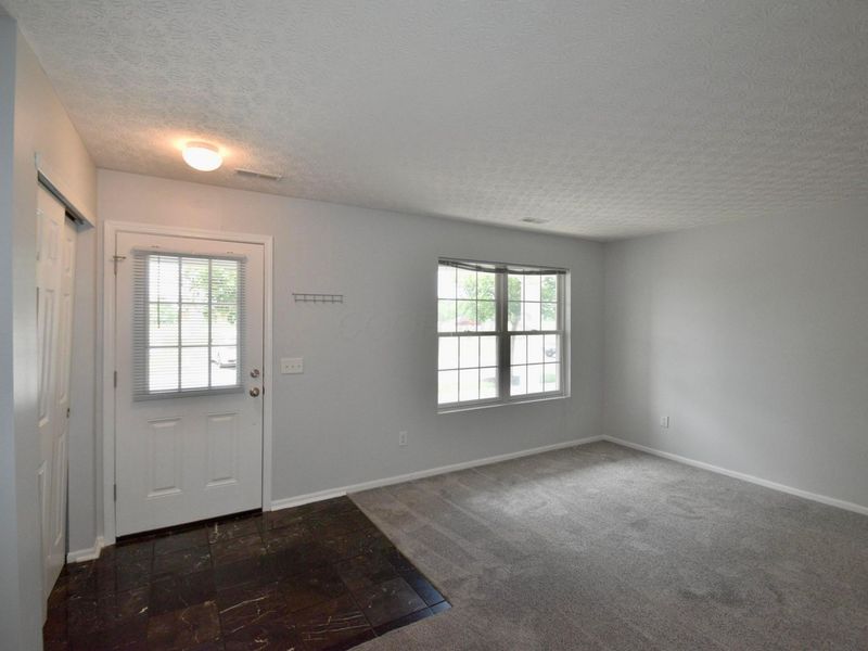 5456 Bull Creek Drive, Unit 106, Dublin, OH 43016 Photo 4