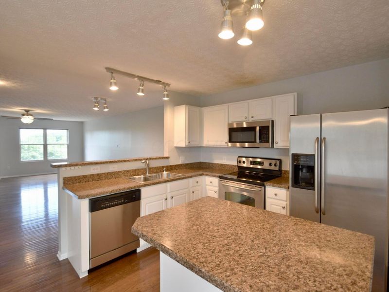 5456 Bull Creek Drive, Unit 106, Dublin, OH 43016 Photo 8