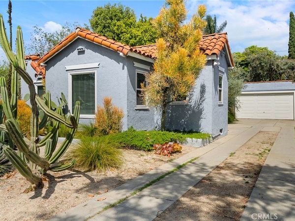 2240 Eucalyptus, Long Beach, CA 90806