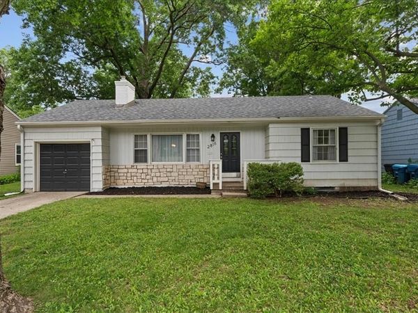 2816 W 75TH Street, Prairie Village, KS 66208