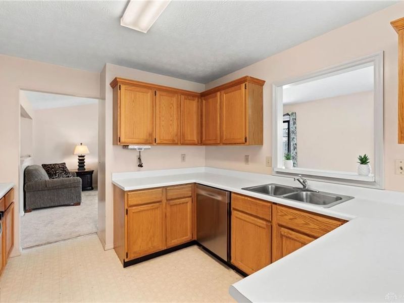 8848 Trowbridge Way, Huber Heights, OH 45424 Photo 14