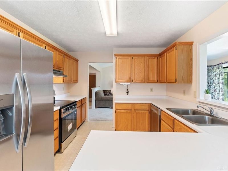 8848 Trowbridge Way, Huber Heights, OH 45424 Photo 15
