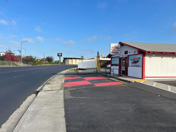 241 Sunrise Ave, Roseville, CA 95661