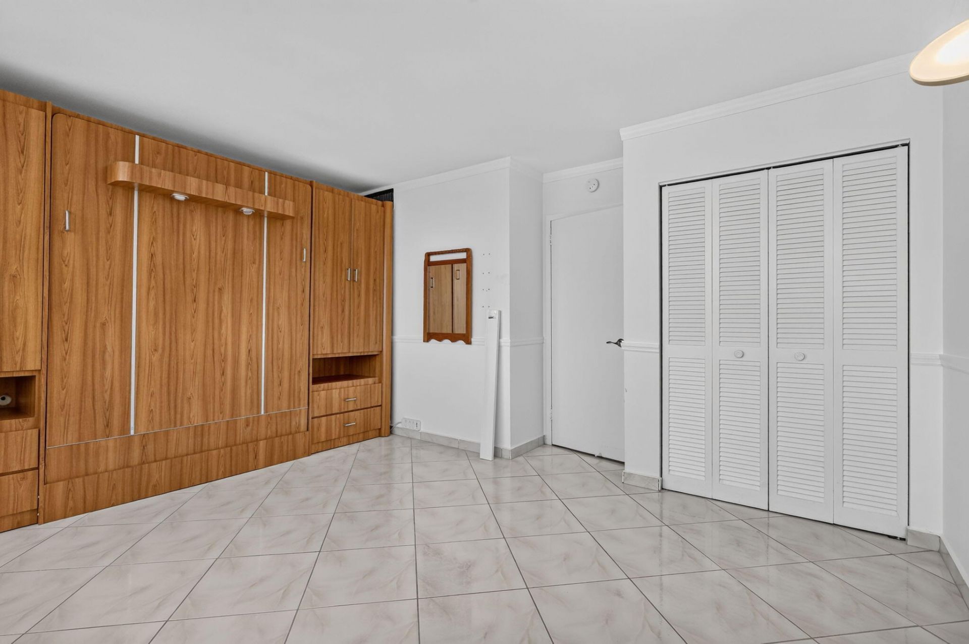 3140 S Ocean Drive, Unit 410, Hallandale Beach, FL 33009 Photo
