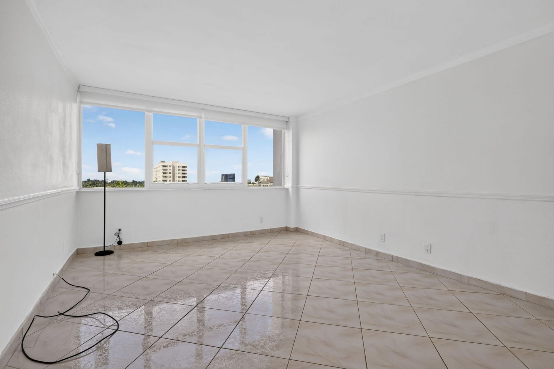 3140 S Ocean Drive, Unit 410, Hallandale Beach, FL 33009 Photo
