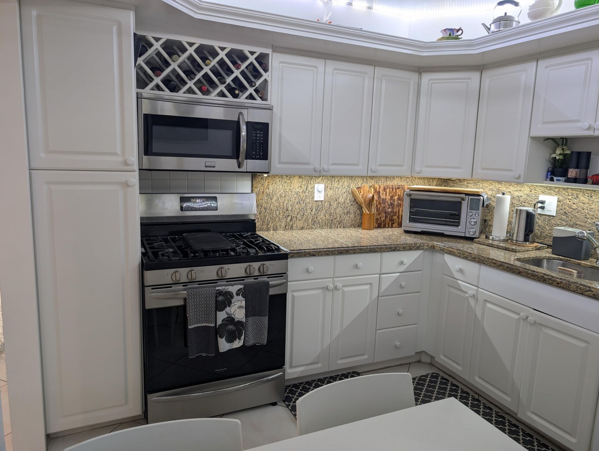 3140 S Ocean Drive, Unit 410, Hallandale Beach, FL 33009 Photo