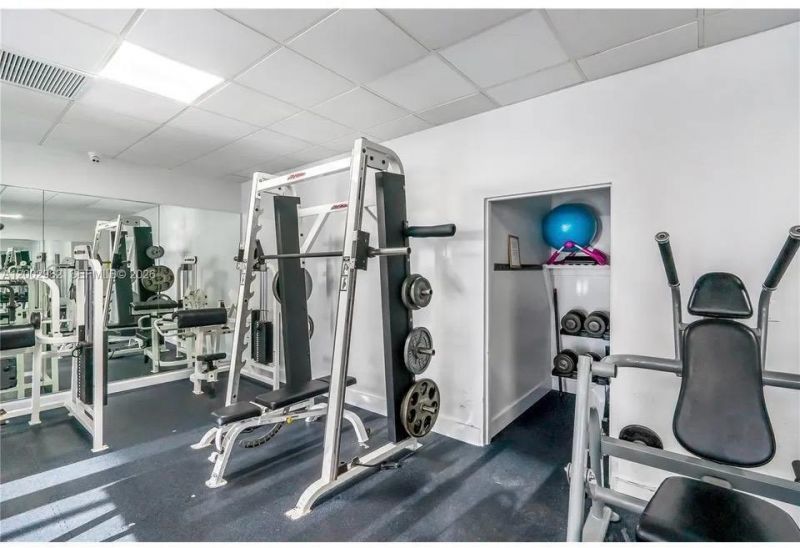 3140 S Ocean Drive, Unit 410, Hallandale Beach, FL 33009 Photo