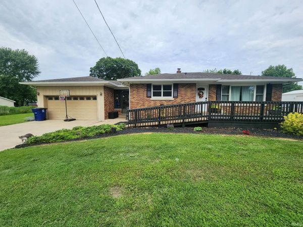 1903 S Boulevard Place, Princeton, IN 47670