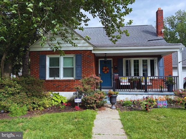 25 VALLEY ROAD, WYOMISSING, PA 19610