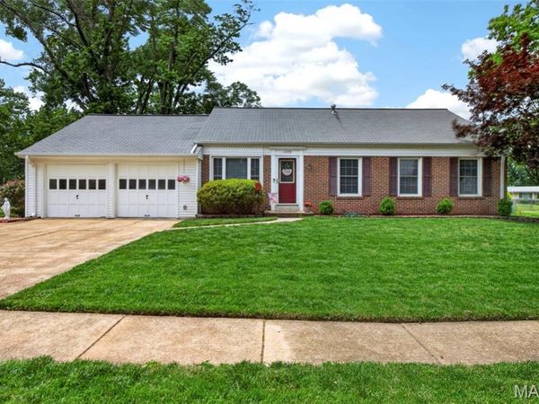 1375 Burning Tree Drive, Florissant, MO 63033