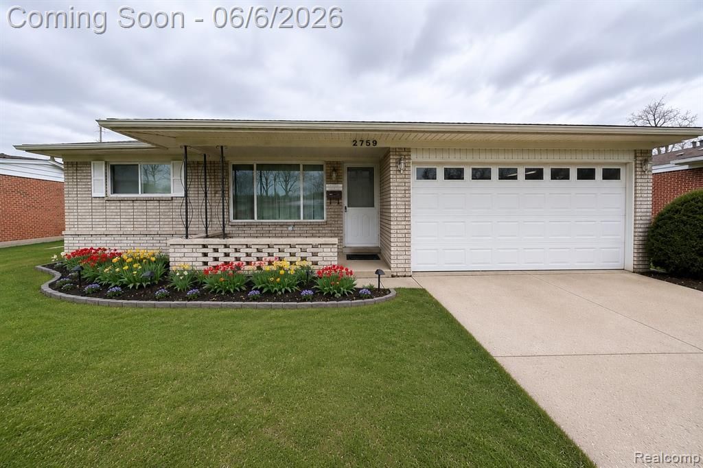 2759 Saratoga Drive, Troy, MI 48083 Main Photo