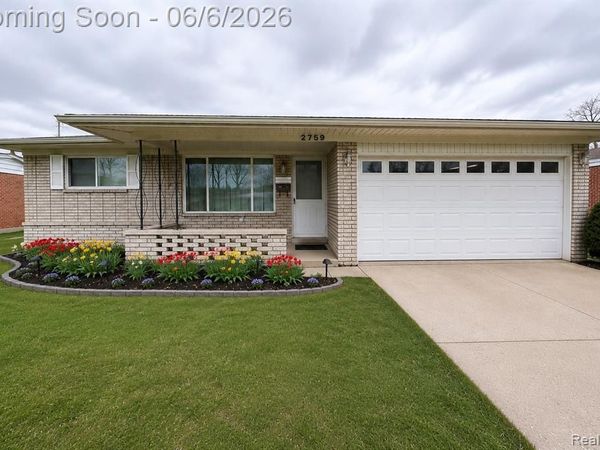 2759 Saratoga Drive, Troy, MI 48083
