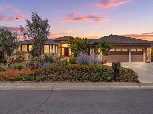 1150 Sonnys Way, Hollister, CA 95023