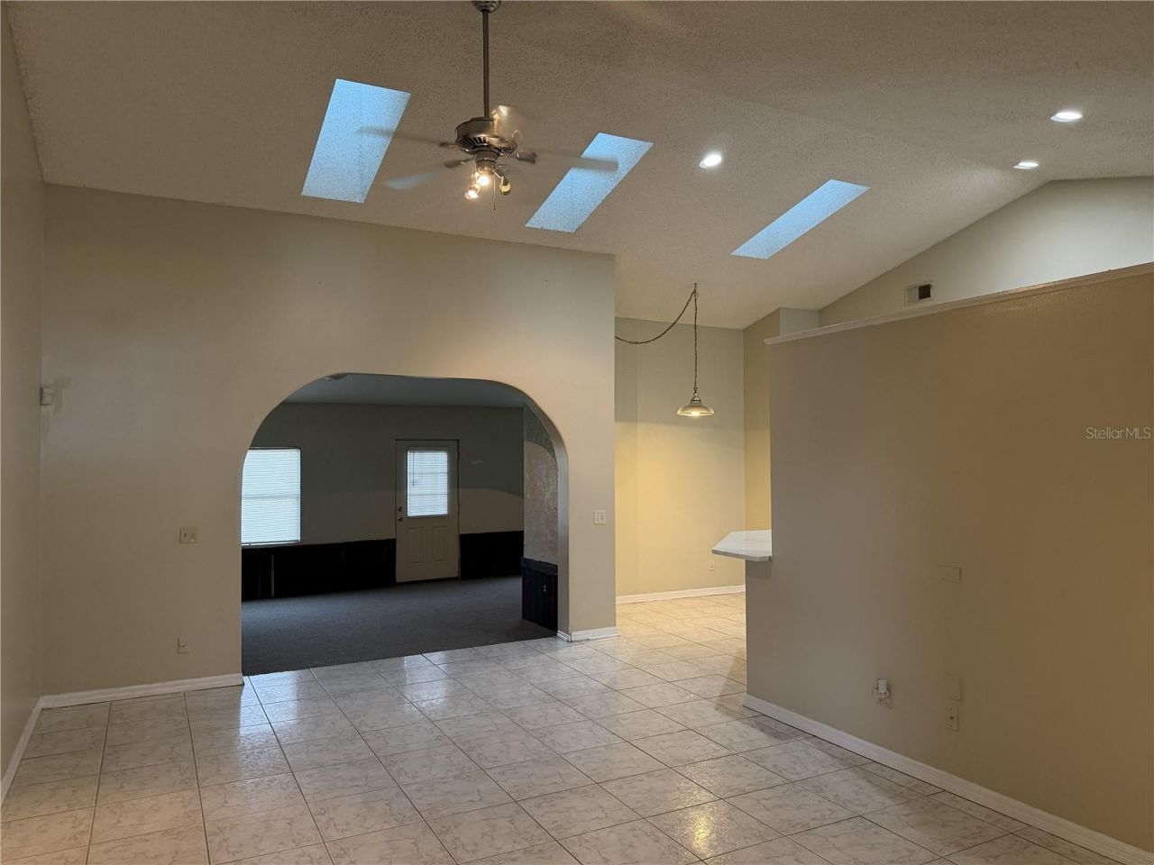 3733 Weetamoo Circle, Orlando, FL 32818 Photo