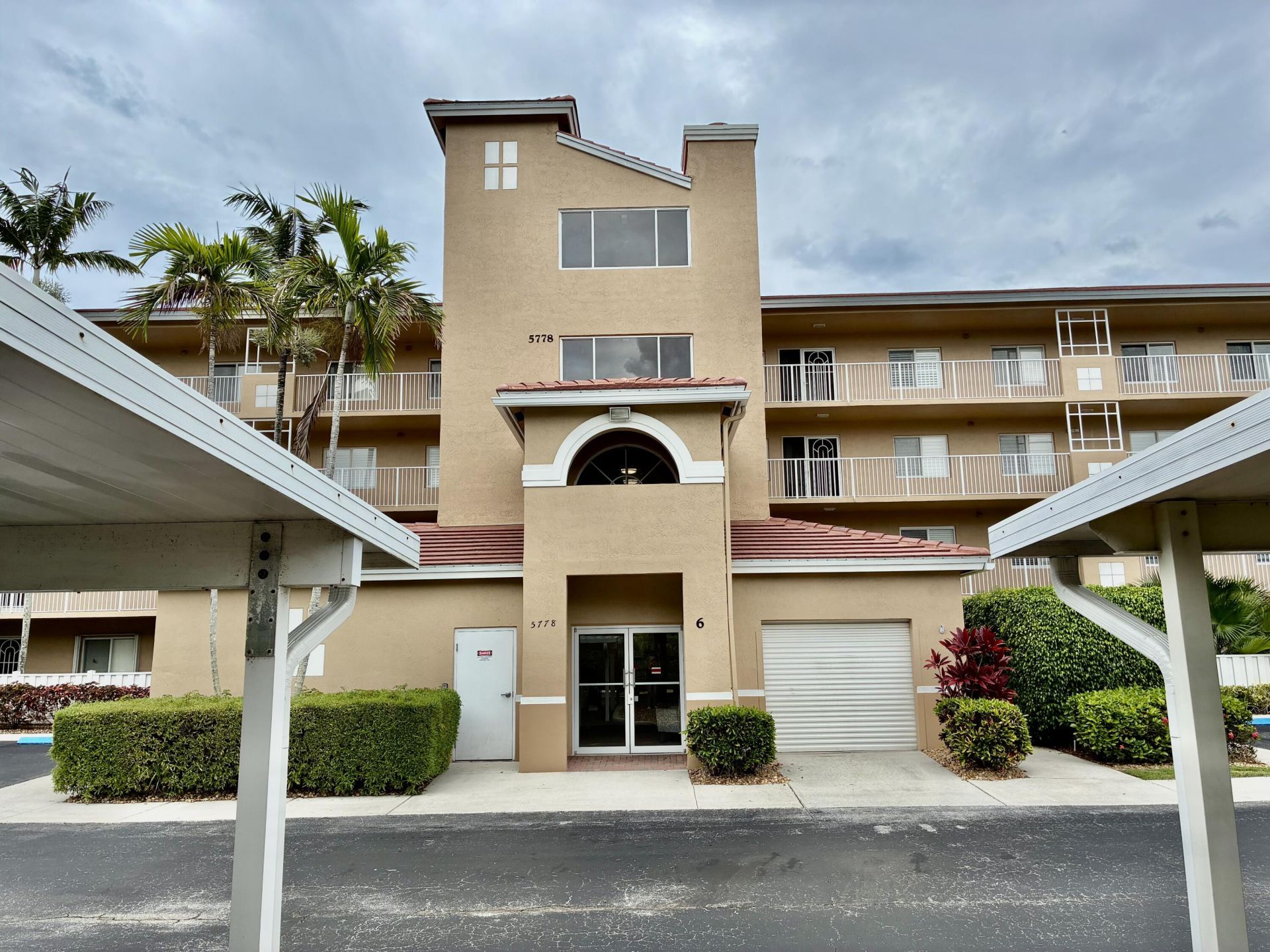 5778 Crystal Shores Drive, Unit 303, Boynton Beach, FL 33437 Photo