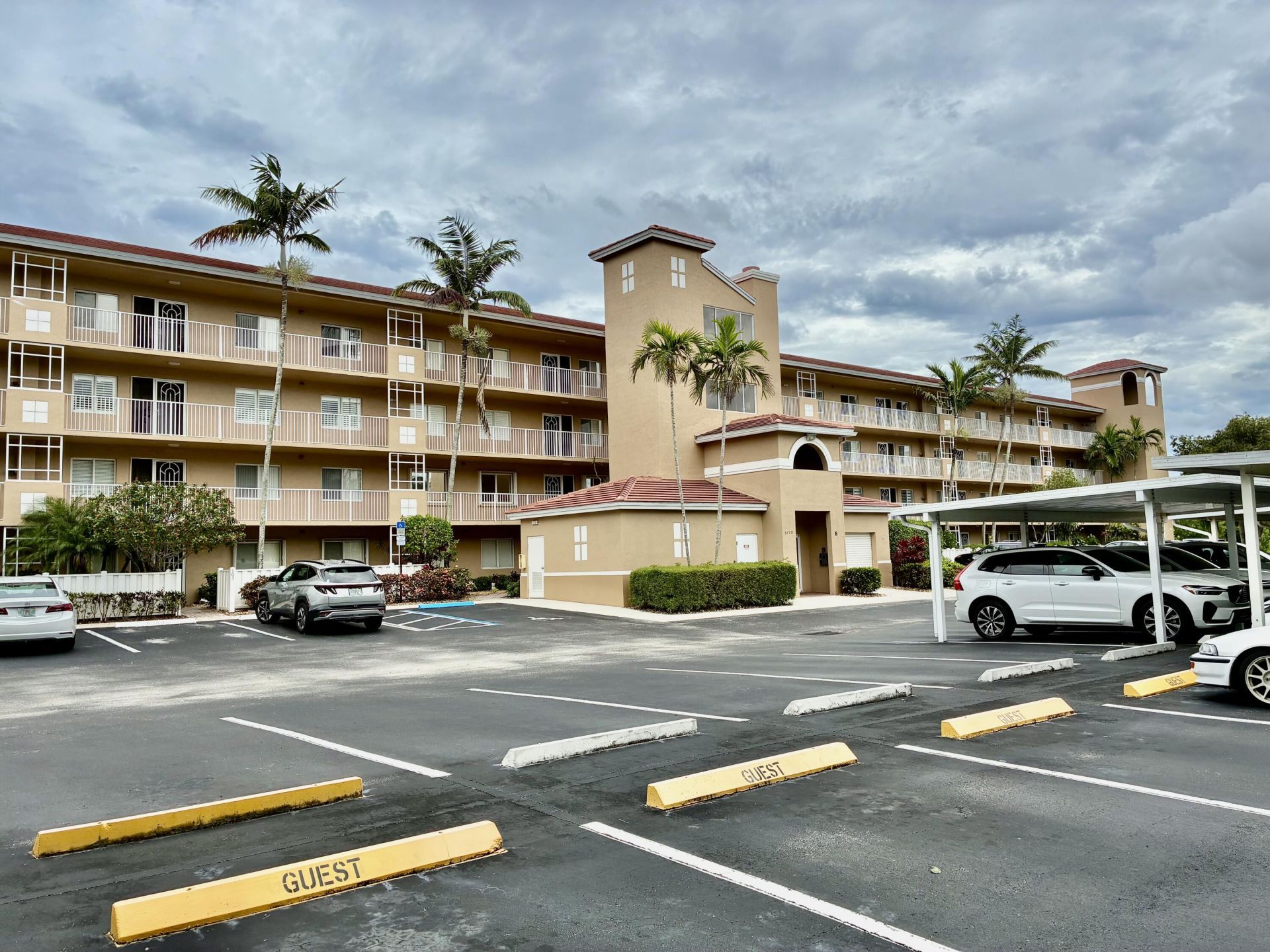 5778 Crystal Shores Drive, Unit 303, Boynton Beach, FL 33437 Photo