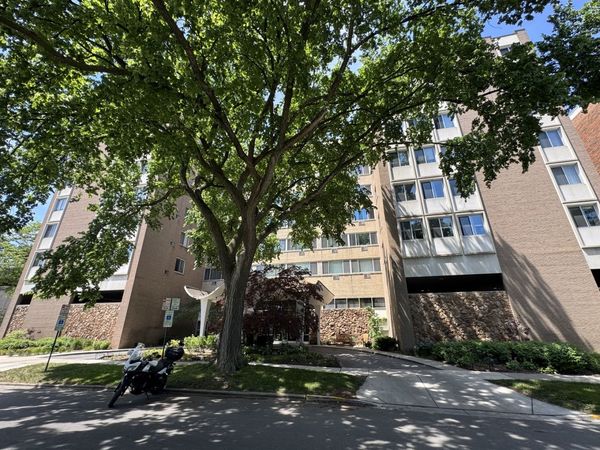 151 N Kenilworth Avenue, Unit 4G, Oak Park, IL 60301