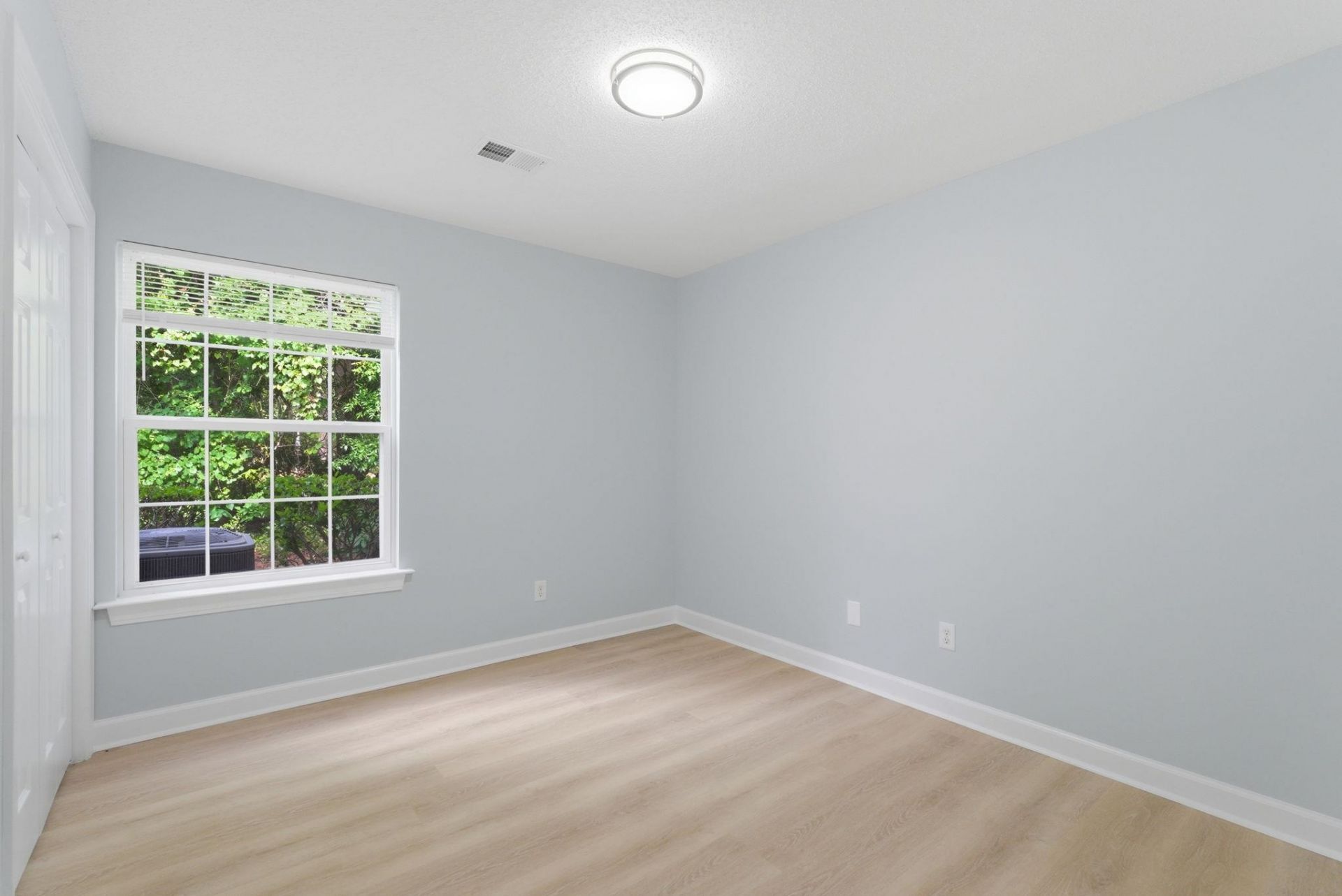 4390 Daphne Ln. Photo 37