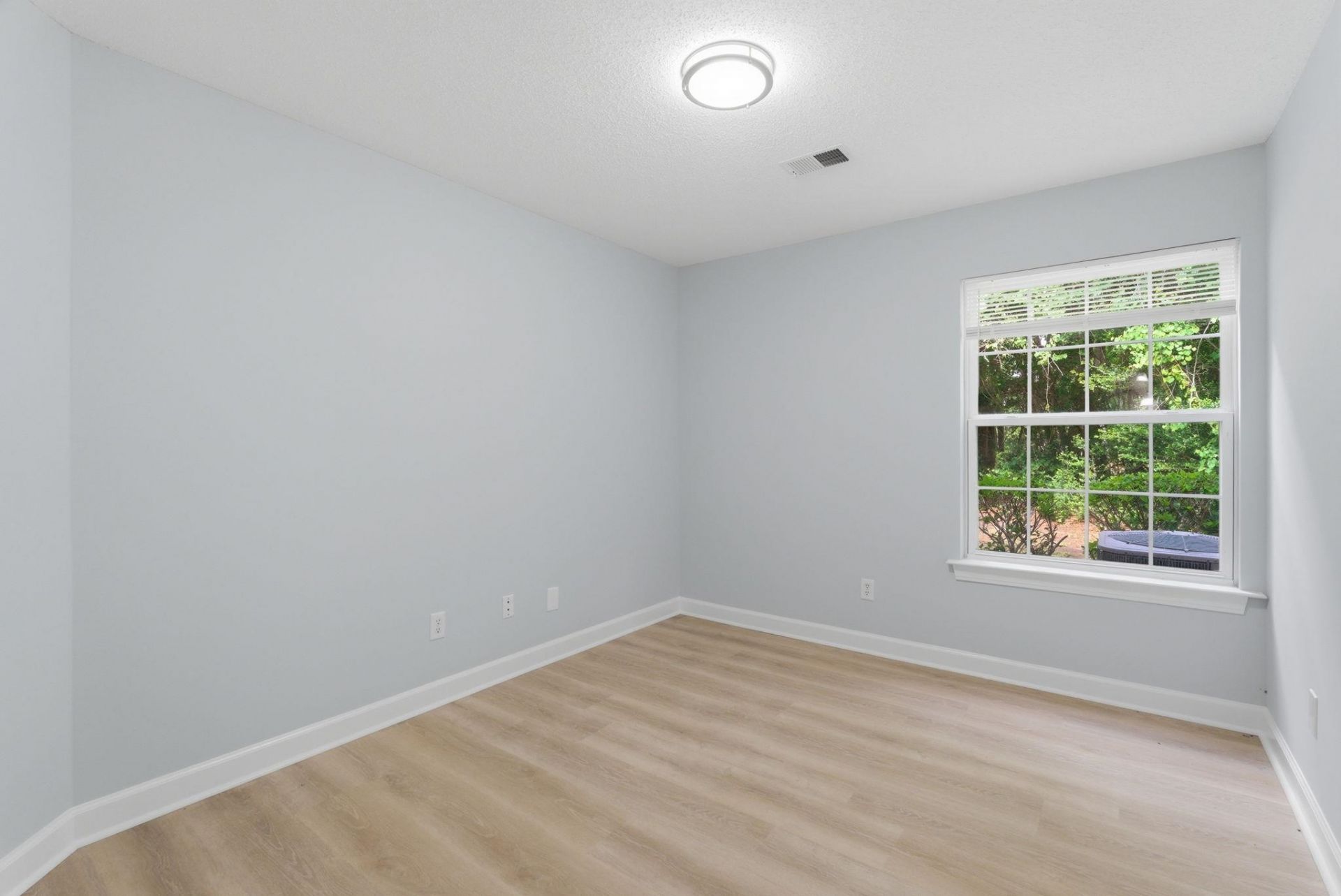 4390 Daphne Ln. Photo 44
