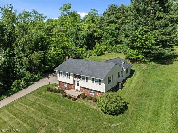 71660 Sunny Acres Drive , Martins Ferry, OH 43935