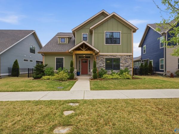 1526 NE Hammock Street, Huntsville, AL 35811