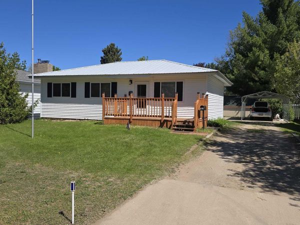 518 Avenue C W, Newberry, MI 49868