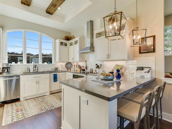 219 Honey Creek CT, Unit 10, Austin, TX 78738
