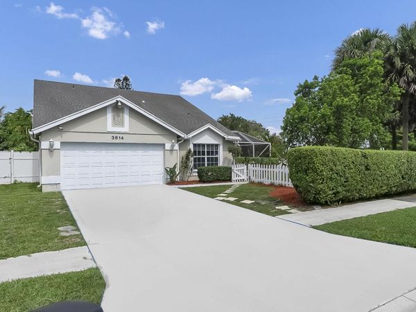 3814 Circle Lake Drive, West Palm Beach, FL 33417