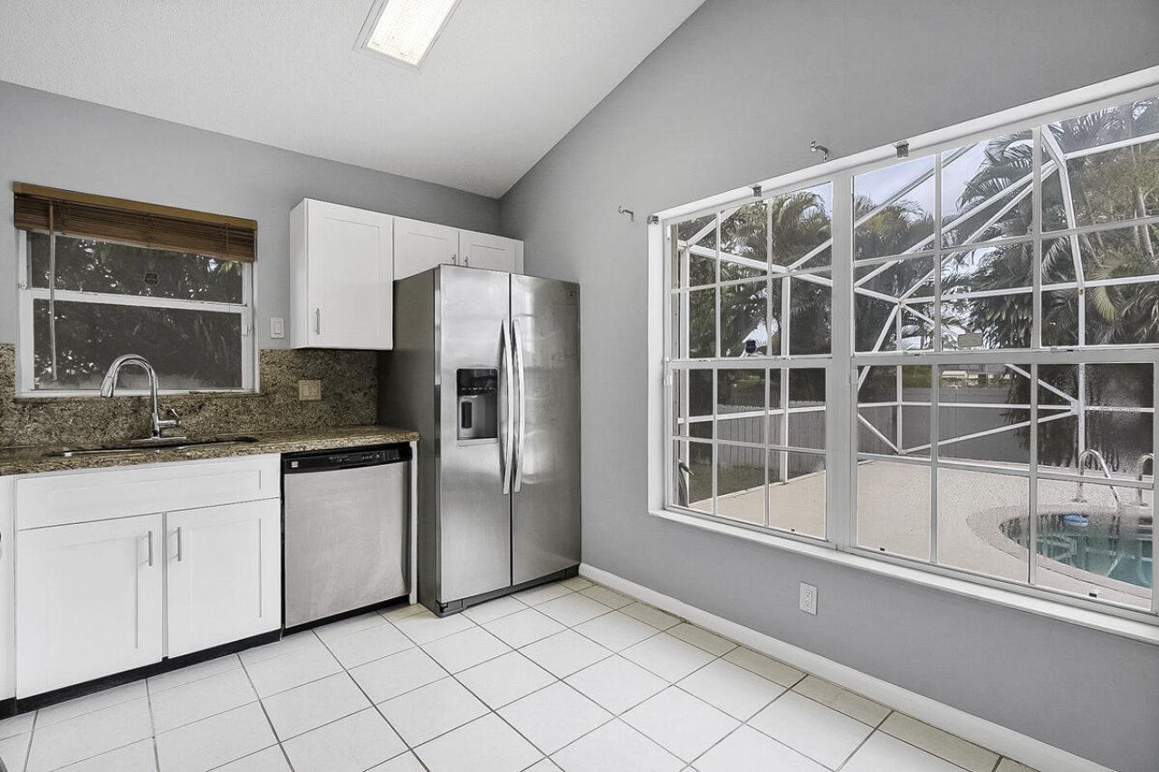 3814 Circle Lake Drive, West Palm Beach, FL 33417 Photo