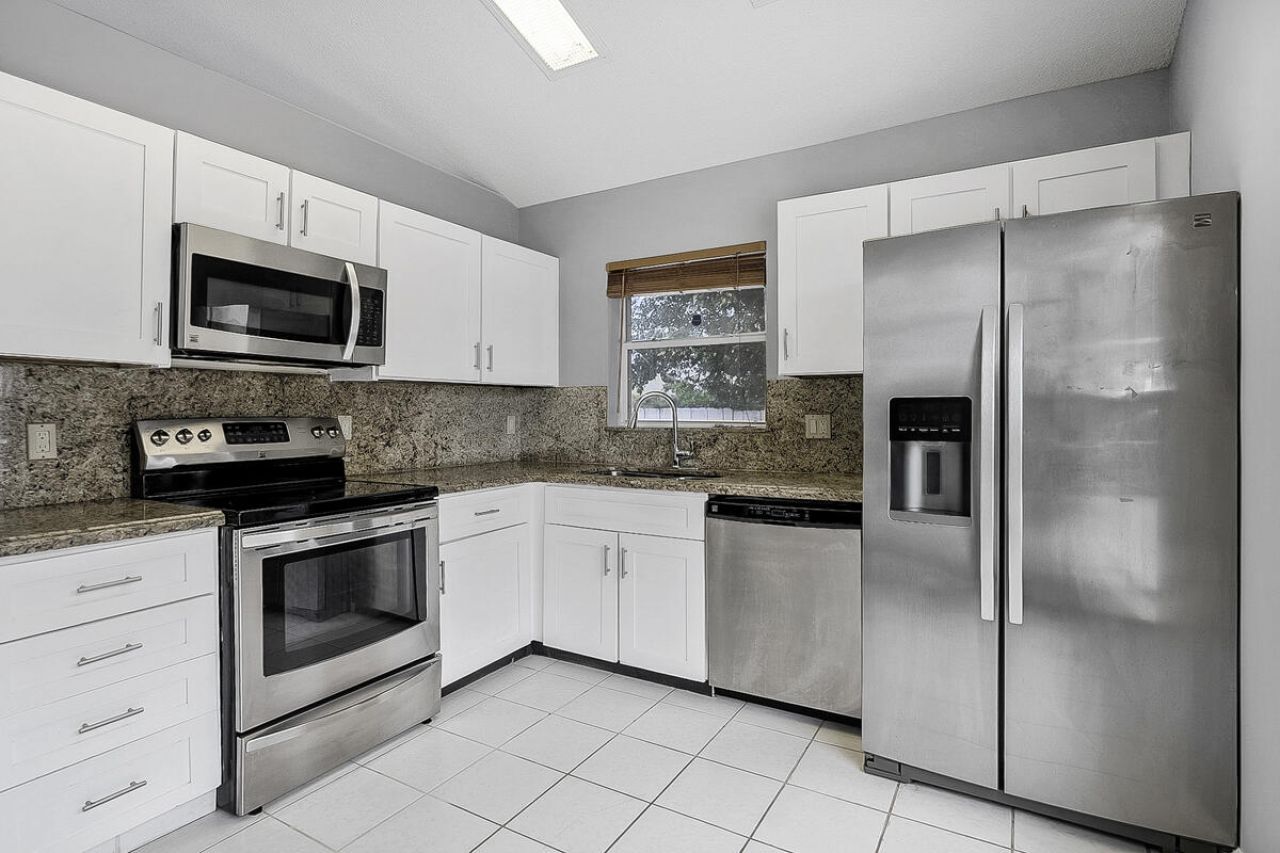 3814 Circle Lake Drive, West Palm Beach, FL 33417 Photo