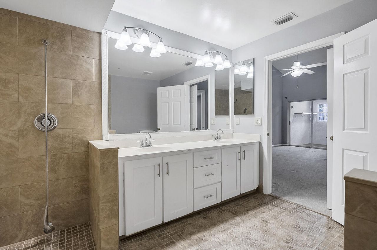 3814 Circle Lake Drive, West Palm Beach, FL 33417 Photo