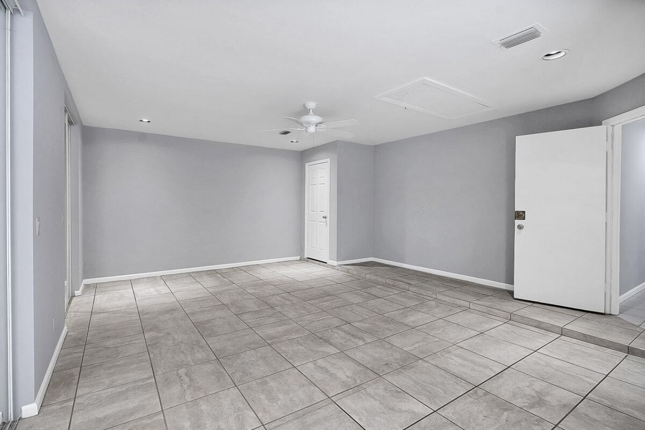 3814 Circle Lake Drive, West Palm Beach, FL 33417 Photo