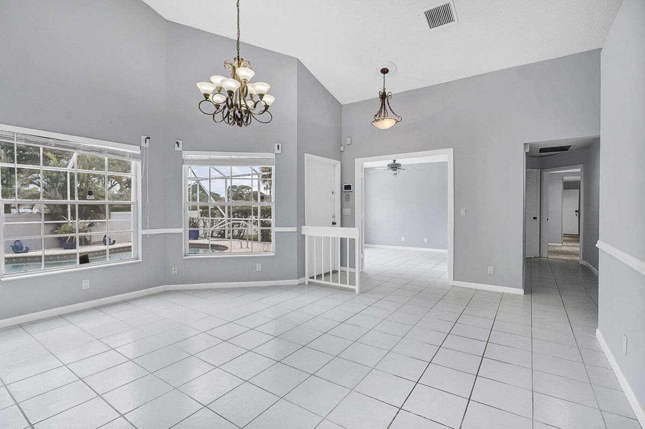 3814 Circle Lake Drive, West Palm Beach, FL 33417 Photo