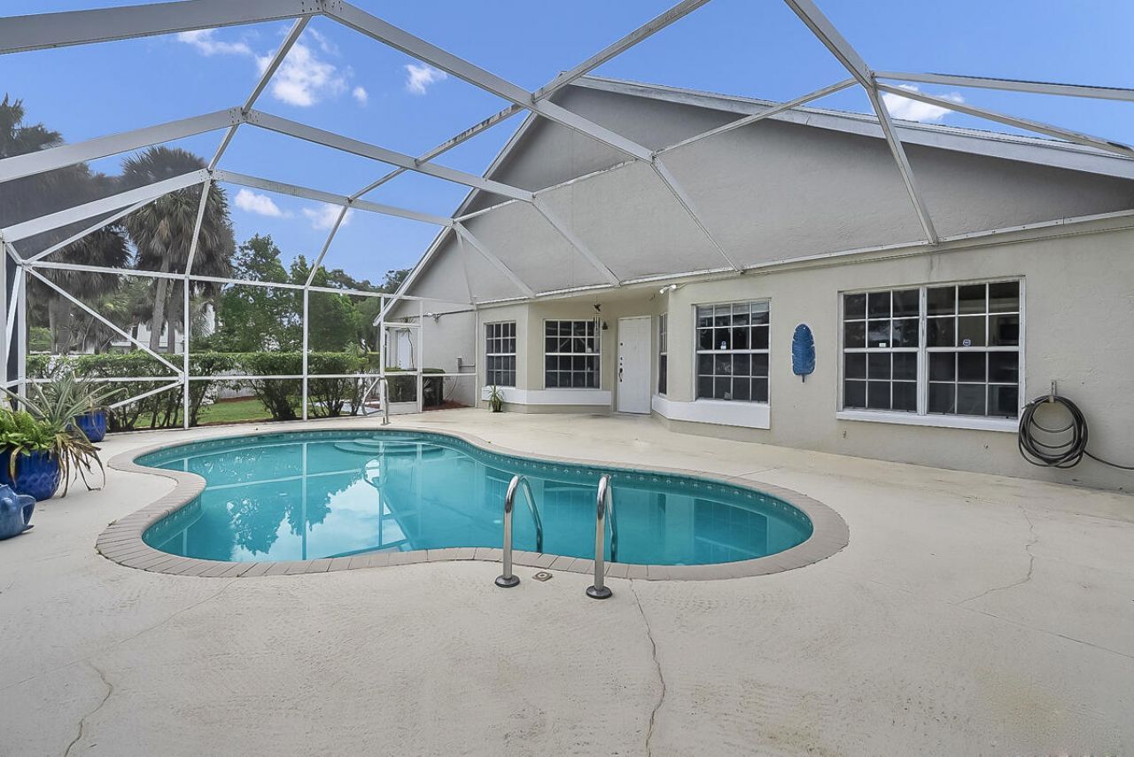 3814 Circle Lake Drive, West Palm Beach, FL 33417 Photo