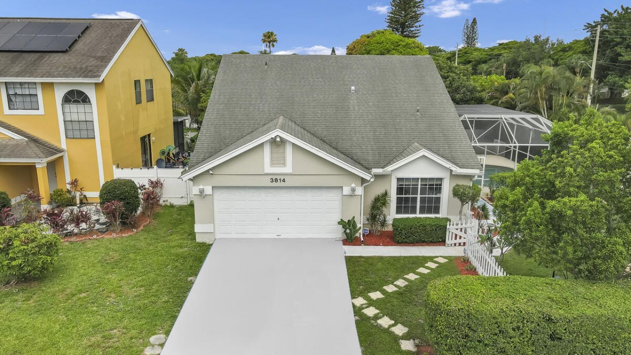 3814 Circle Lake Drive, West Palm Beach, FL 33417 Photo