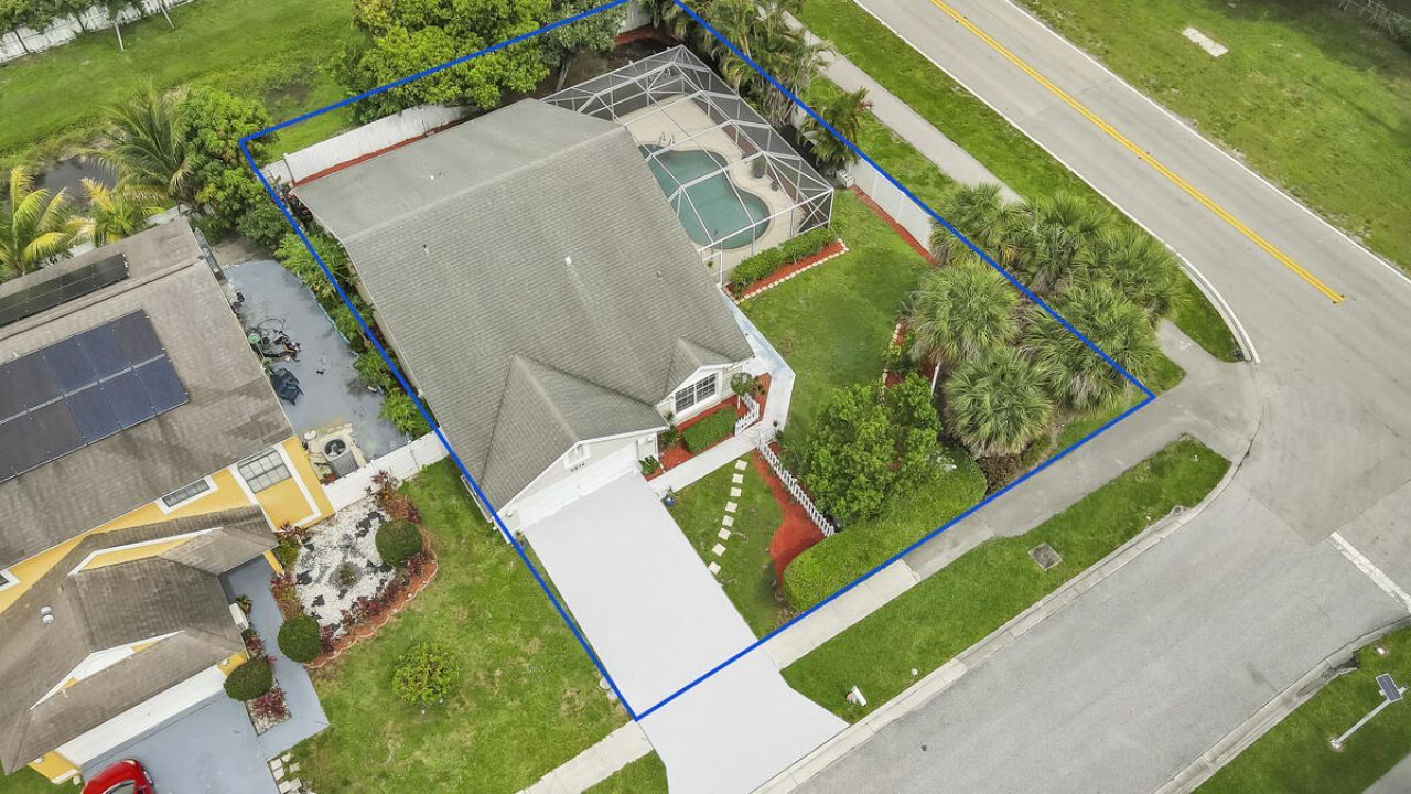 3814 Circle Lake Drive, West Palm Beach, FL 33417 Photo