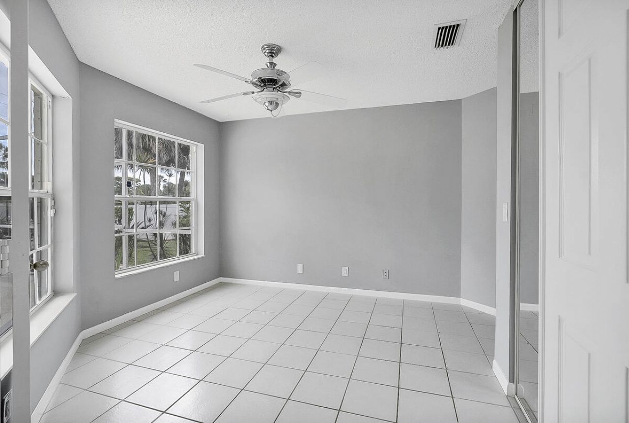 3814 Circle Lake Drive, West Palm Beach, FL 33417 Photo