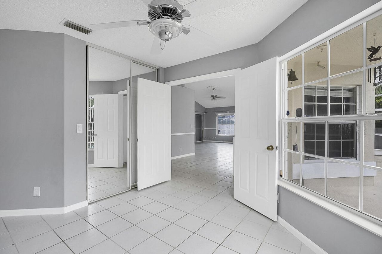 3814 Circle Lake Drive, West Palm Beach, FL 33417 Photo