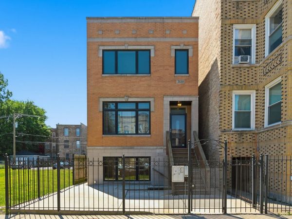 3139 W Washington Boulevard , Chicago, IL 60612