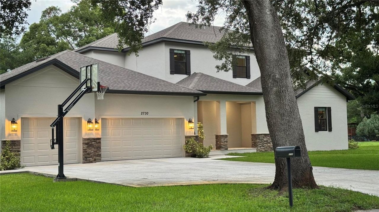 2730 Robertson, Lutz, FL 33559 Photo