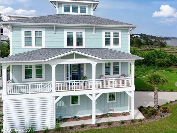401 Caspian Court, Holly Ridge, NC 28445