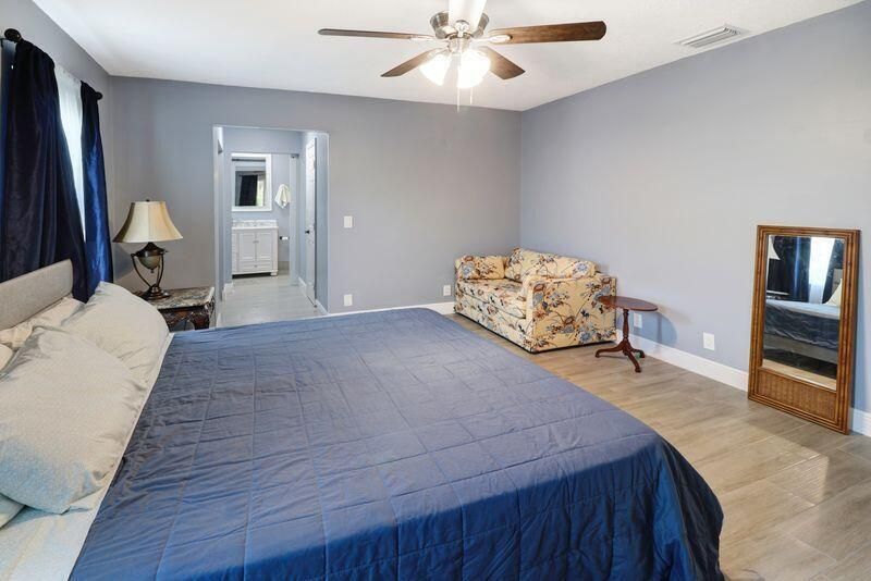 615 NE 15th Place, Boynton Beach, FL 33435 Photo