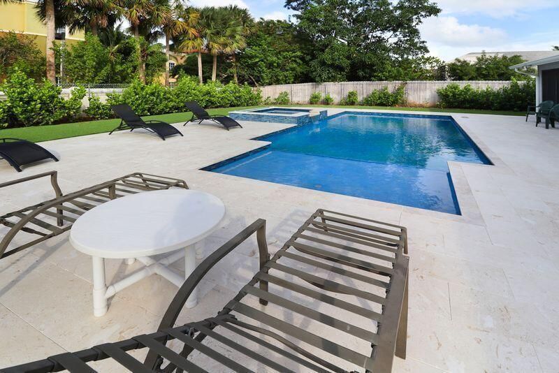 615 NE 15th Place, Boynton Beach, FL 33435 Photo