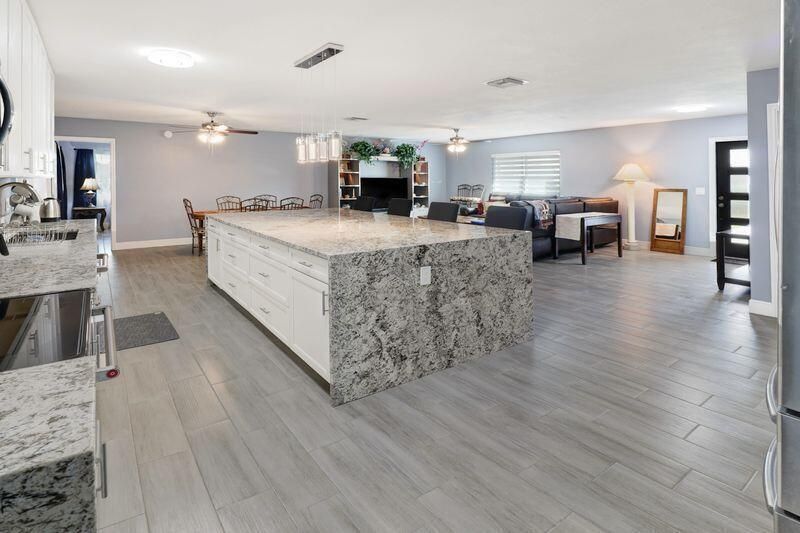 615 NE 15th Place, Boynton Beach, FL 33435 Photo