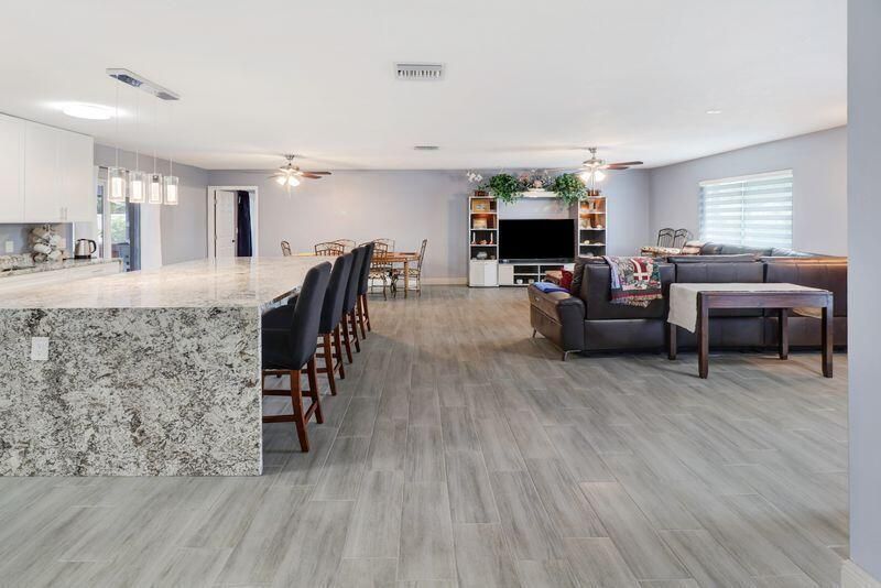 615 NE 15th Place, Boynton Beach, FL 33435 Photo