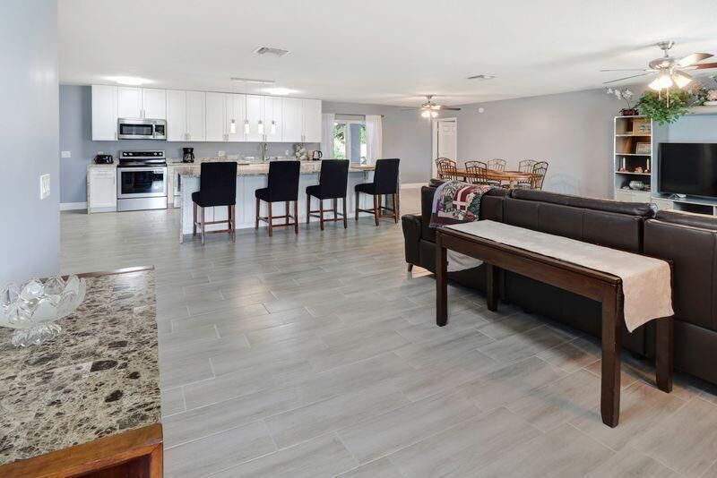 615 NE 15th Place, Boynton Beach, FL 33435 Photo