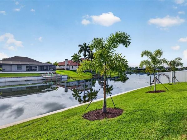3033 SW 11th PL , CAPE CORAL, FL 33914